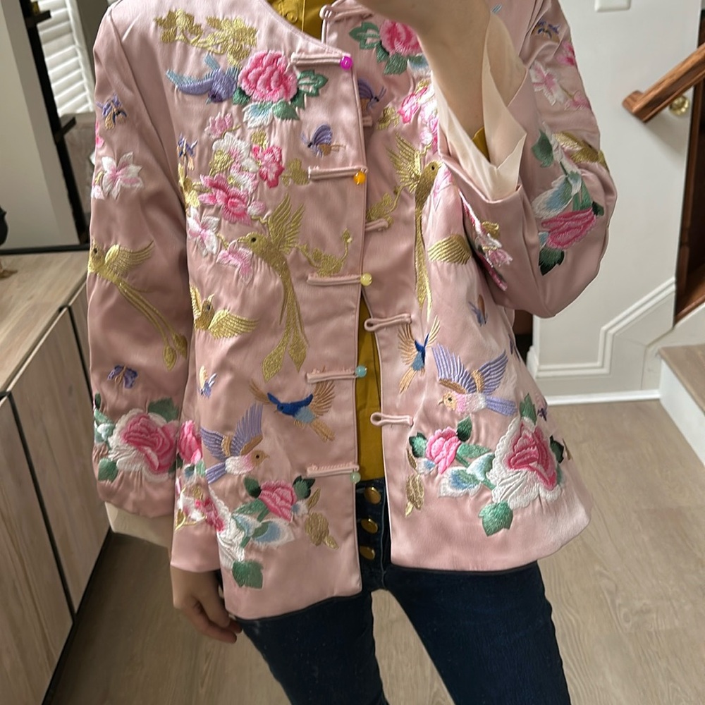 Satin jacket embroidered size 6 or 8